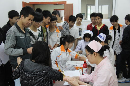 赣县人民医院精心做好2014年高考体检工作