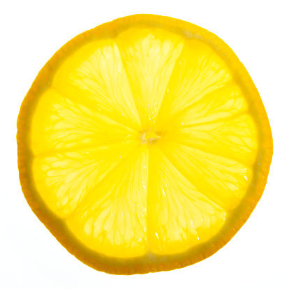 柠檬片泡水减肥法 帮你加速代谢见效快