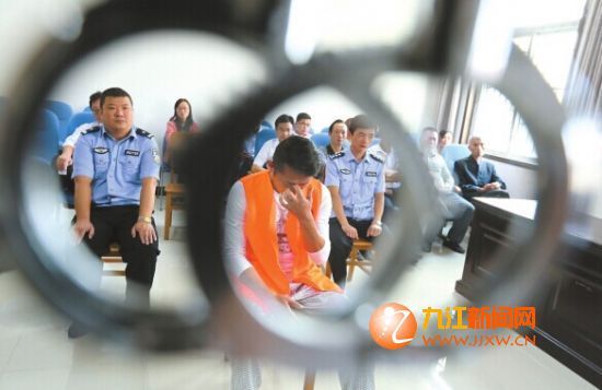 男子酒后冲动2米渔叉刺人 被判拘役4个月_新浪