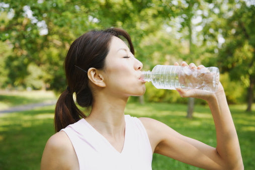 女人爱喝水也可能伤身 避开喝水的3大误区(4)